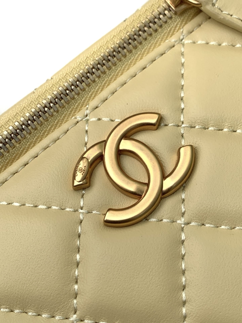 Ch**el cosmetic bags
